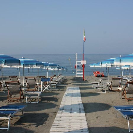 Apartments Arcobaleno Deiva Marina Kültér fotó