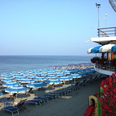 Apartments Arcobaleno Deiva Marina Kültér fotó
