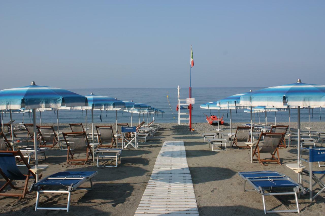 Apartments Arcobaleno Deiva Marina Kültér fotó